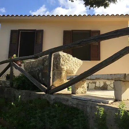 Casetta Dall'albero In Scopello * Castellammare del Golfo